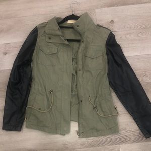 Liquid casual jacket size small. Army green with leather sleeves.